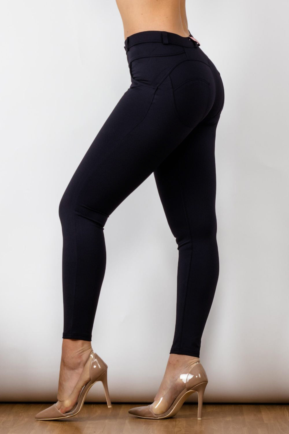 Full Size Contrast Detail Buttoned Leggings