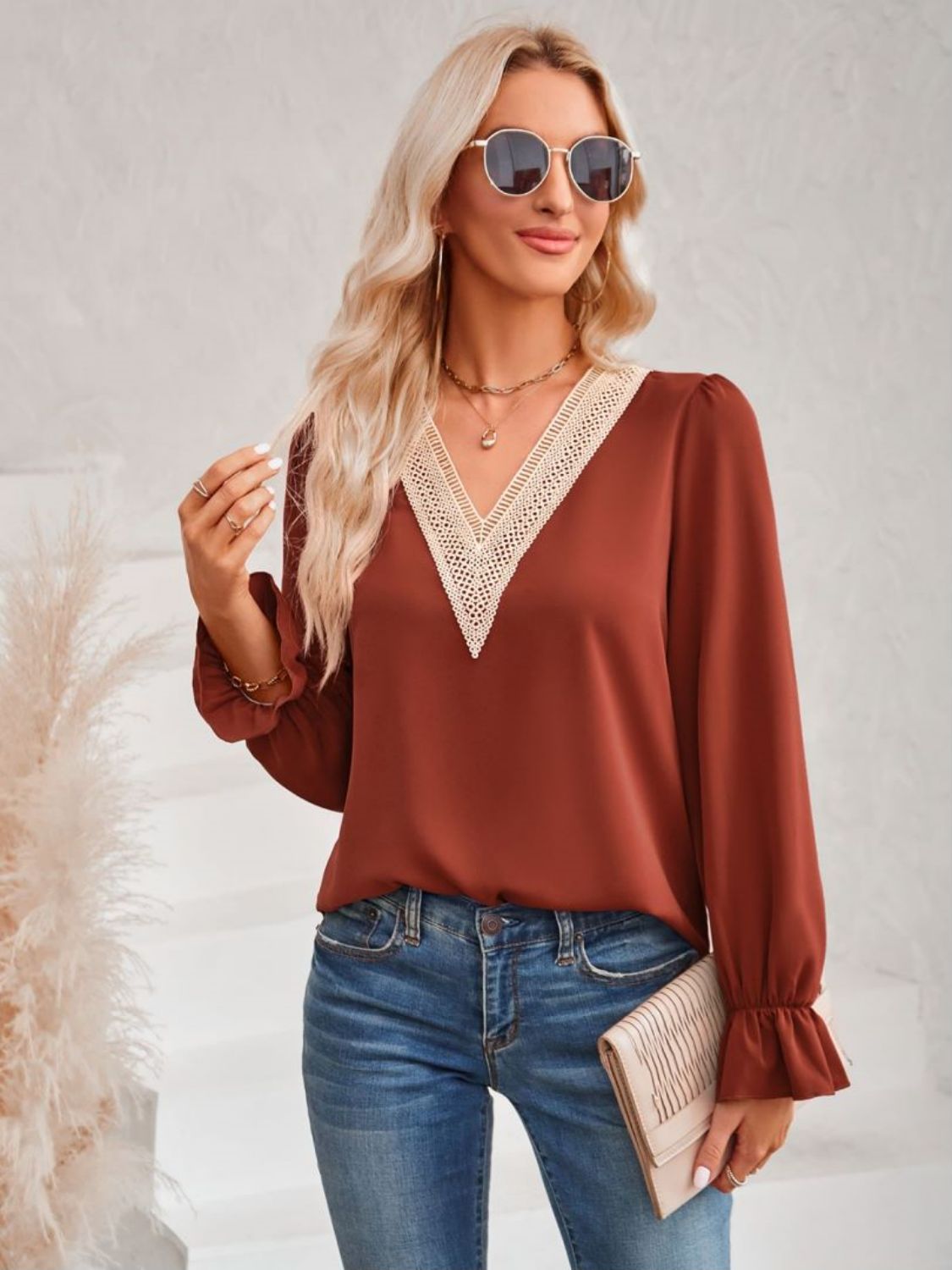 Contrast Trim Flounce Sleeve V-Neck Blouse